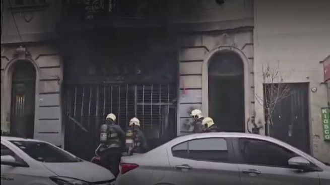 Se incendió un edificio en Balvanera. 