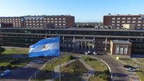 Con la nueva designación, Quintas pasa a encabezar el organismo con rango y jerarquía de secretario. La norma no designa a un reemplazante al frente del Hospital Posadas.