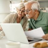 ANSES ya publicó el cronograma de julio para jubilados. El bono extraordinario y el aumento se acreditan junto con el haber mensual.