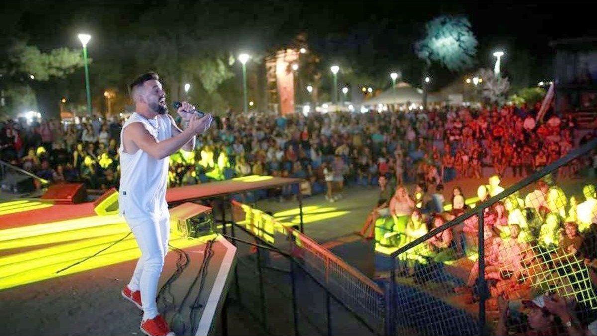 They suspended the National Forest Festival in Lago Puelo and in its place they will hold a self-financed festival
