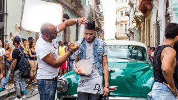 El gobierno cubano obligará a los músicos y artistas locales a profesionalizarse.