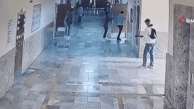 Un tiroteo dejó 16 heridos en un colegio de Turquía.