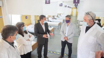 Picos. En Mendoza, Suarez resiste a endurecer restricciones y el viernes amplió camas para internación Covid