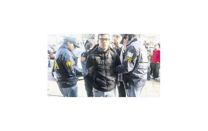 El operativo estuvo a cargo de la Policía Federal. Hoy lo trasladarán a Rosario, donde lo juzgarán. Estaba prófugo de la Justicia desde hace tres años.