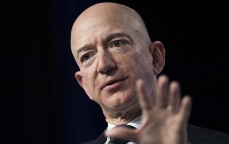 Jeff Bezos dejará su lugar de CEO a Andy Jassy.