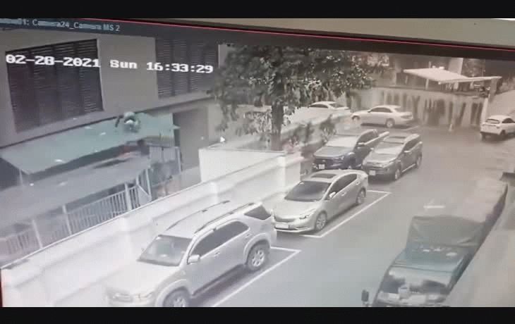 Un hombre salvó a una niña de 3 años que cayó de un piso 12 en Vietnam
