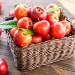 Las manzanas son especialmente beneficiosas, gracias a sus componentes antioxidantes. Las manzanas son especialmente beneficiosas, gracias a sus componentes antioxidantes.