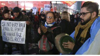 Miles de personas en todo el país salieron a protestar contra el aumento de las tarifas