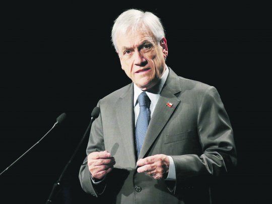 BRETE. El presidente de Chile, Sebastián Piñera, acaba de sufrir una severa derrota personal y política con la flexibilización por ley del sistema de jubilación privada. Pero la ola crece y no encuentra cómo frenarla.