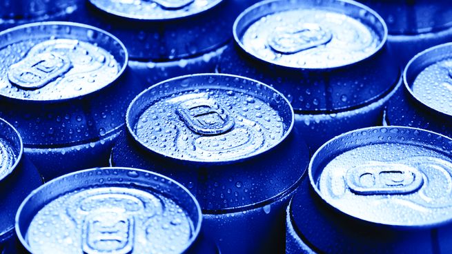 Reciclaje. Casi el 75% de todo el aluminio producido en la historia aún está en uso en el mundo, lo que convierte el ciclo de vida de la lata en un ejemplo de sostenibilidad. 