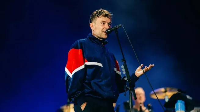 Damon Albarn será uno de los artistas que se presentarán en el show.