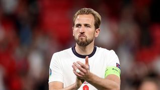 Harry Kane no descarta en el final de su carrera cambiar de deporte y pasar de jugar del fútbol al fútbol americano como pateador a los palos.