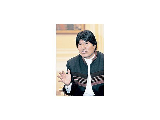 Evo Morales sufre con la creciente pelea con la región de Santa Cruz. Ajeno a sus protestas, ese departamento avanza con la aplicación de su autonomía administrativa.