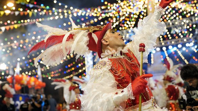 Uruguay tiene el Carnaval más largo del mundo, ya que se extiende por más de 40 días entre enero y marzo.