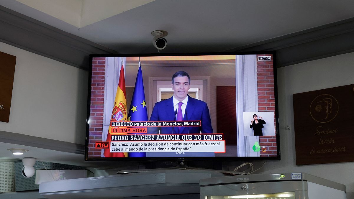 Pedro Sánchez will continue to lead the Government after threatening to resign
