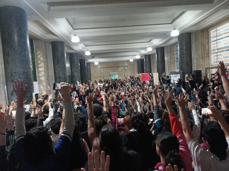 Estudiantes tomaron la Facultad de Medicina de la UBA.