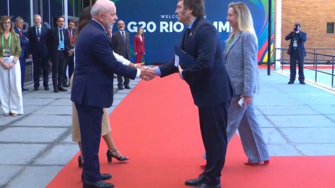 La foto de Milei con Lula al arribar al centro de convenciones en Río de Janeiro para el G20.