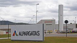 Alpargatas emplea actualmente a alrededor de 400 personas. 