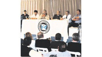 El titular de la Federación Agraria Argentina (FAA), Eduardo Buzzi, participó ayer junto a la cúpula de la entidad en una jornada ganadera en La Pampa, donde se analizó la situación por la que atraviesa esta actividad.