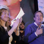 Otros tiempos, cuando Anabel Fernández Sagasti y Emir Félix jugaban juntos en el PJ, en donde están enfrentados. Otros tiempos, cuando Anabel Fernández Sagasti y Emir Félix jugaban juntos en el PJ, en donde están enfrentados.