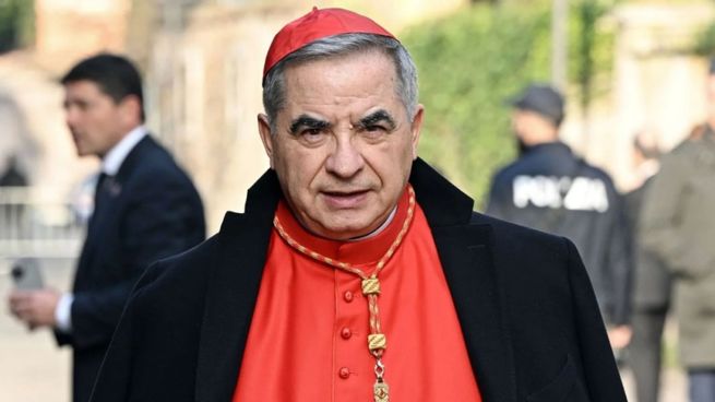 El cardenal Angelo Becciu