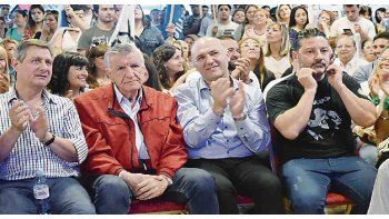 unidad. Carmona tendrá como vicepresidentas a dirigentes provenientes del kirchnerismo y del PJ ortodoxo. En la asunción estuvieron Gioja y Menéndez, titulares del peronismo nacional y bonaerense, respectivamente.