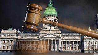 La reforma laboral cumplió un mes y ya tiene tres fallos en su contra. La reforma laboral cumplió un mes y ya tiene tres fallos en su contra.