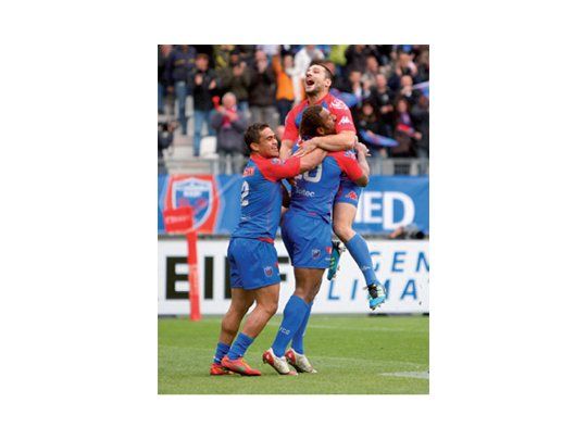 Batacazo . El modesto Grenoble dio la nota ante Stade Francais.