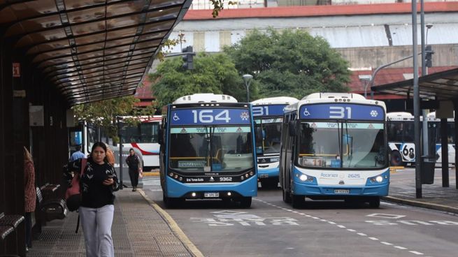 La Mesa Nacional de Transporte analiza un posible paro nacional para el 17 de octubre.