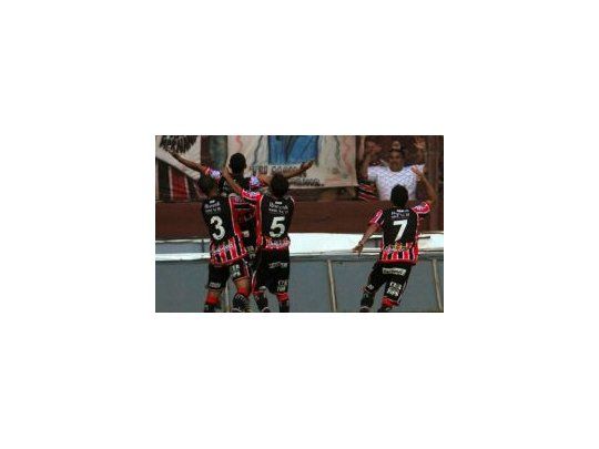 Mira al cielo. Chacarita superó a Unión y sueña a lo grande en la Copa Argentina.
