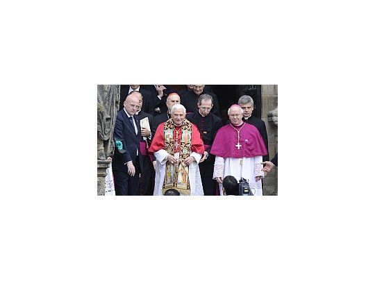 Benedicto XVI llegó a España para una visita de dos días.