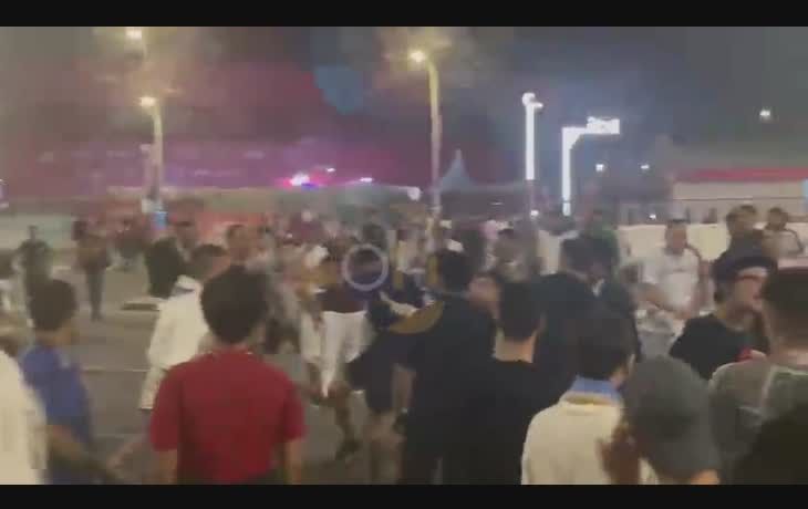 batalla campal entre hinchas argentinos y mexicanos en qatar