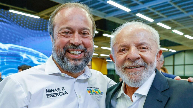 Brasil y tierras raras. Lula da Silva y su ministro de Minas y Energía, Alexandre Silveira.