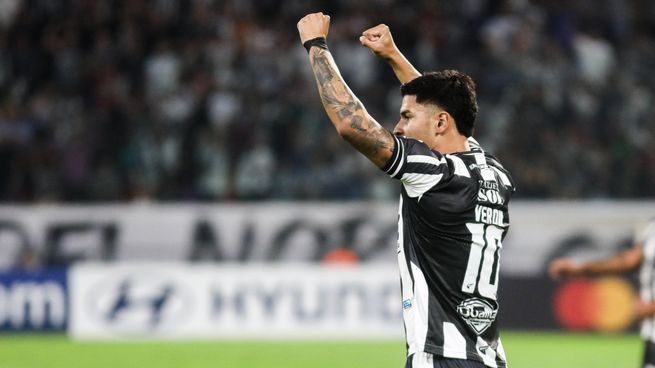 Festejo en Santiago. Central Córdoba logró un punto crucial ante Flamengo.