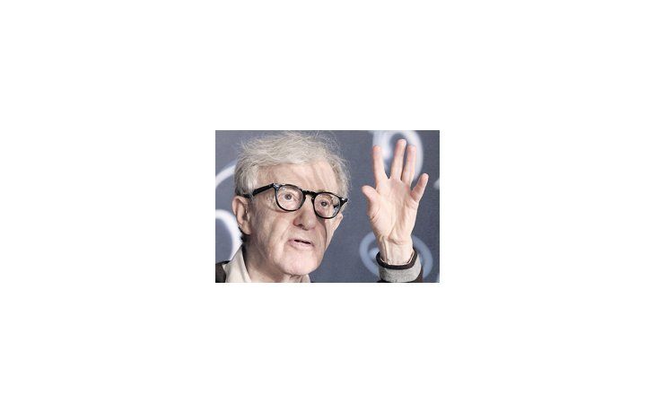 Aunque nunca revela título ni argumento de sus películas en rodaje, trascendió que el film romano de Woody Allen se llamaría «Bop Decamerón», inspirado en Bocaccio.