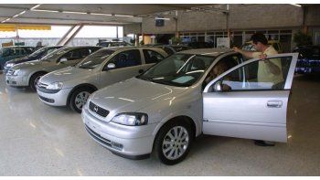 Cayó casi 10% la venta de autos con financiamiento
