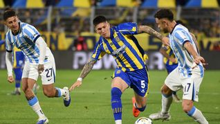 Rosario Central eliminó a Racing en el Gigante de Arroyito y avanzó a las semifinales del Torneo Apertura. Rosario Central eliminó a Racing en el Gigante de Arroyito y avanzó a las semifinales del Torneo Apertura.