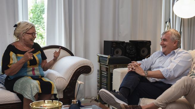 Ambiente distendido, mientras avanza la alianza de Carrió con Morales.