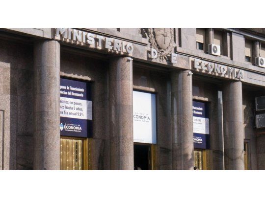 Economía colocó Bonos a 5 años por $ 50.000 M a tasa de 18,2% anual