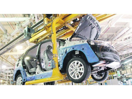 Lasempresas y los trabajadores del rubro se están preparando para reabrir lasplantas automotrices y retomar jornadas pero de un solo turno.