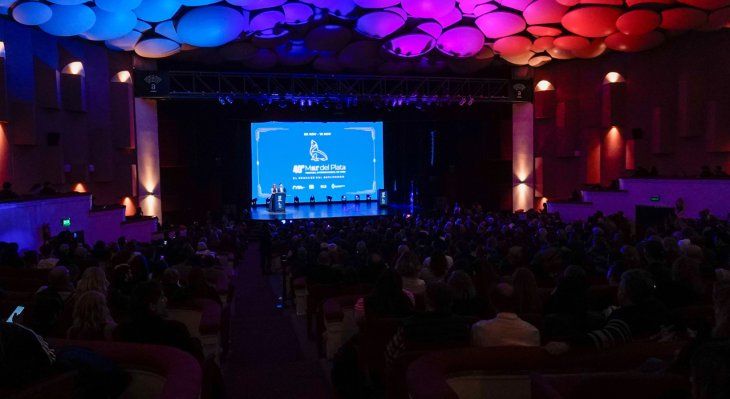 Como todos los años, el Festival de Mar del Plata tuvo su noche de apertura en el Teatro Auditorium. 