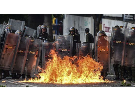 Maduro prohibió las protestas a días de la Constituyente y recrudece la violencia