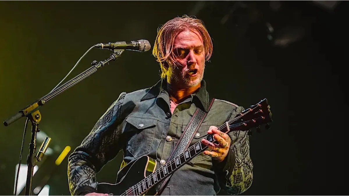 Queens of the Stone Age canceled their European tour due to health problems Josh Homme