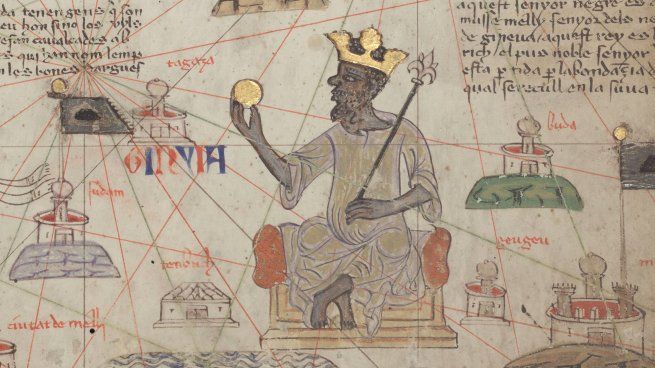 Su fortuna provenía del oro, pero también impulsó la arquitectura y el comercio en África, dejando un legado que aún perdura.