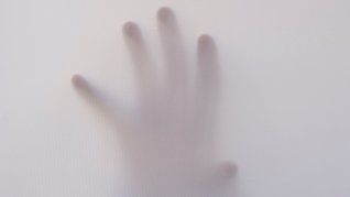 experiencias paranormales: la ciencia explica que pasa cuando sentis una presencia