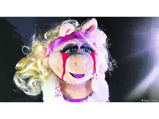 símbolo. Miss Piggy, con ojos sangrantes, se pregunta por Trump.