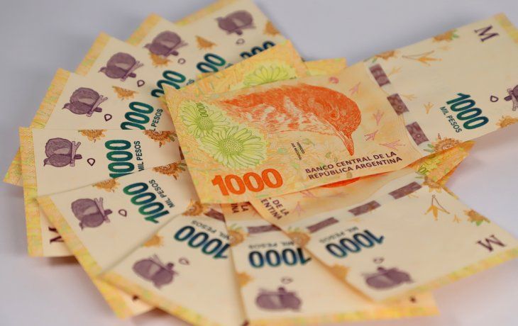 cuanto es el salario minimo vital y movil en argentina