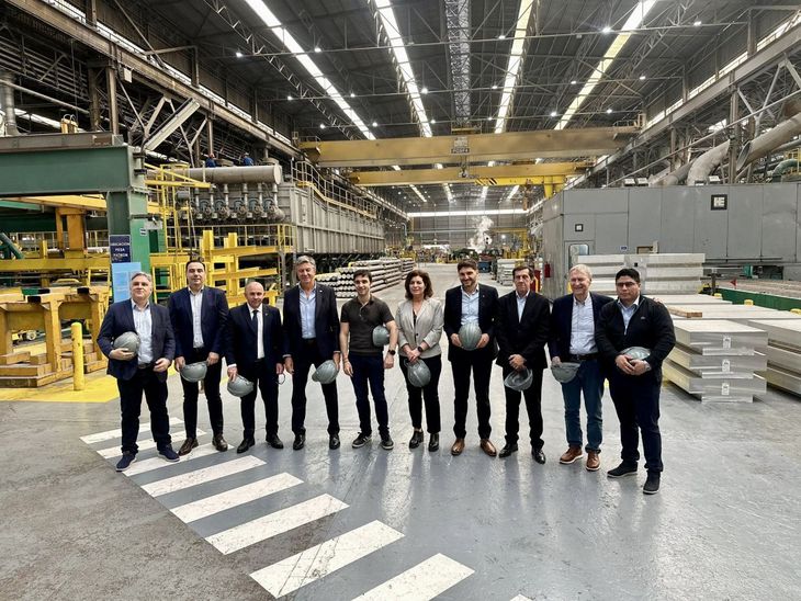 Los gobernadores de Provincias Unidas visitaron una planta de ALUAR como parte de su agenda en Chubut. Los gobernadores de Provincias Unidas visitaron una planta de ALUAR como parte de su agenda en Chubut.