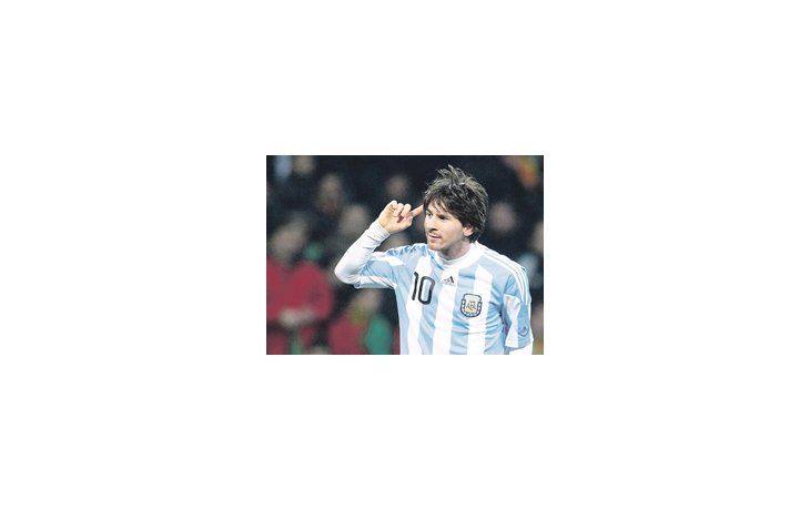 ámbito.com | Lionel Messi está loco de contento y así festejó el gol del triunfo ante Portugal. Para él tuvo un sabor especial por el duelo mediático con Cristiano Ronaldo.