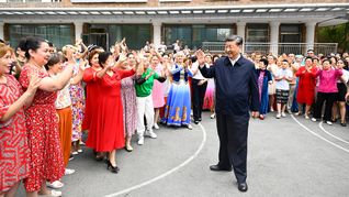 ámbito.com | xi jingping visita xinjiang.jpg